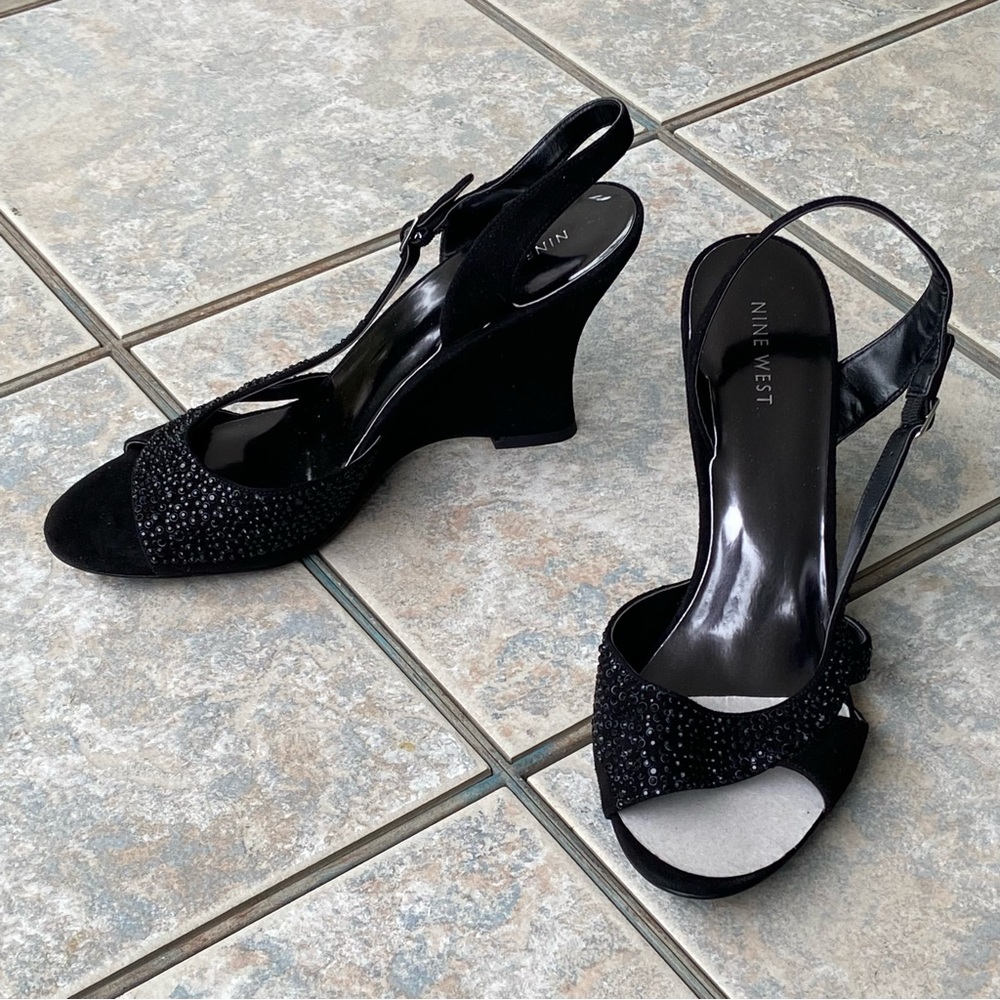 Nine West Dressy Black Wedge Shoe - Size 11M - Perfect Condition